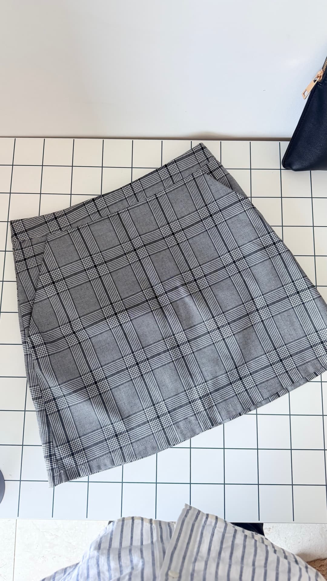 Checked Skirt - grey - waist 27
