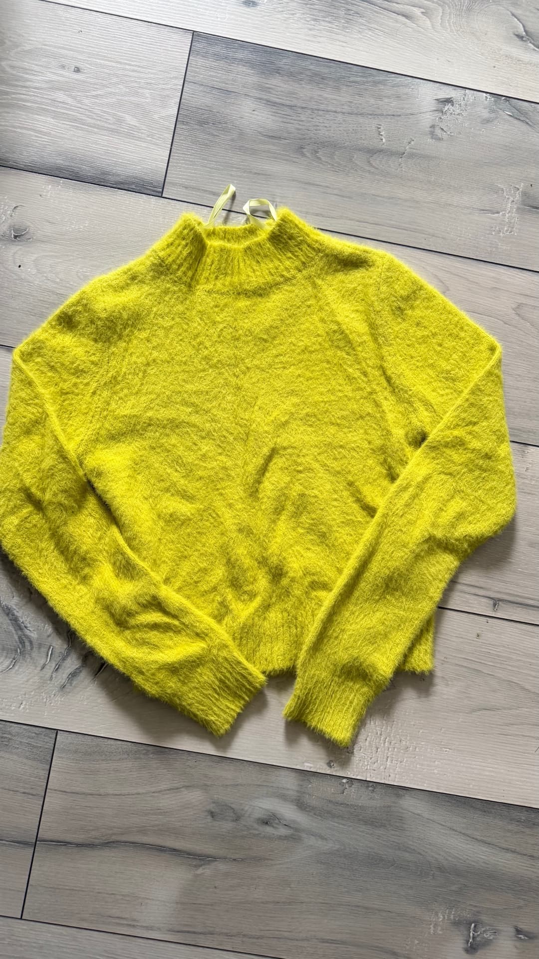 only sweater - S bust 34
