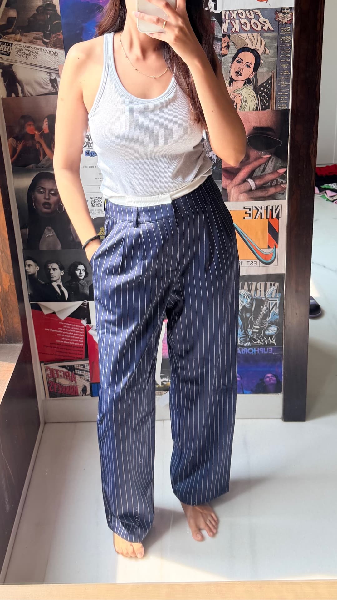 urbanic trousers - waist 26