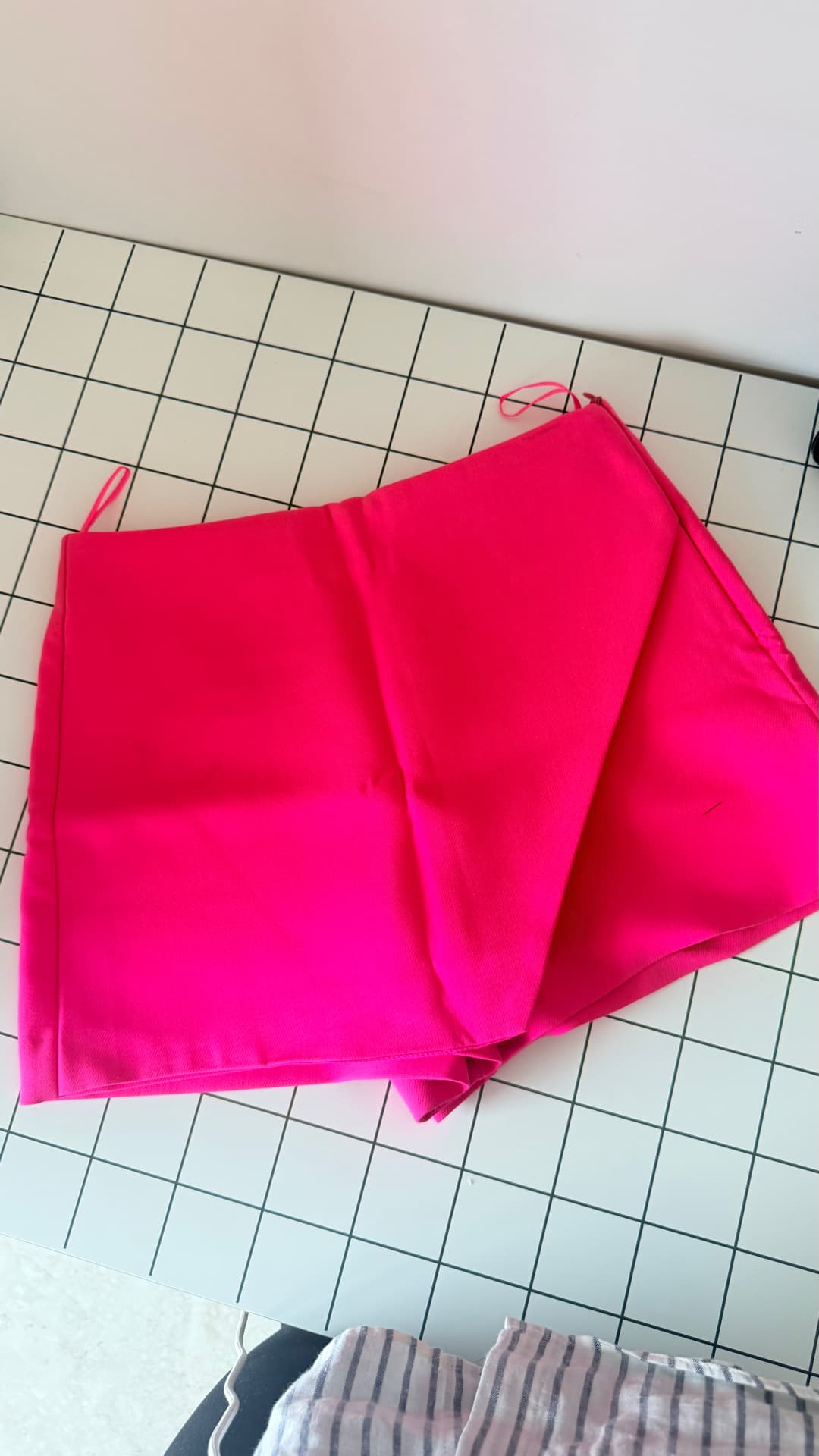 zara pink shorts