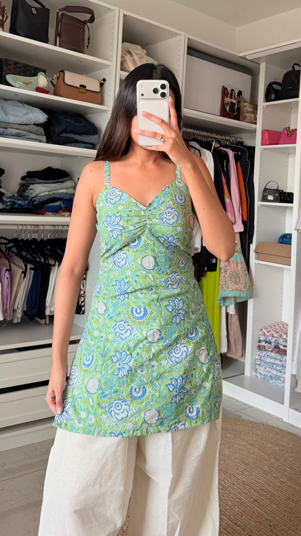 Shreya Kurti