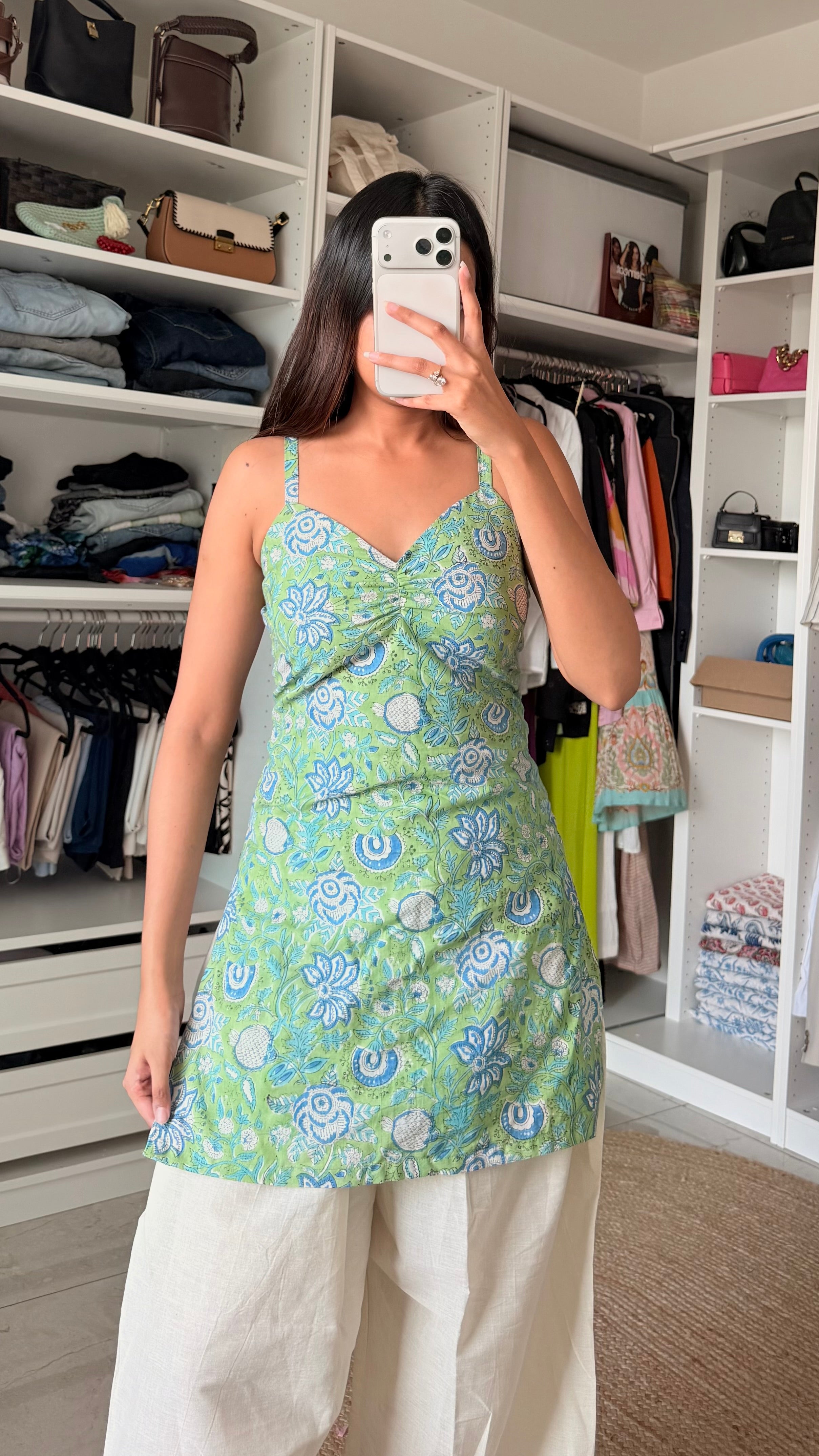 Shreya Kurti